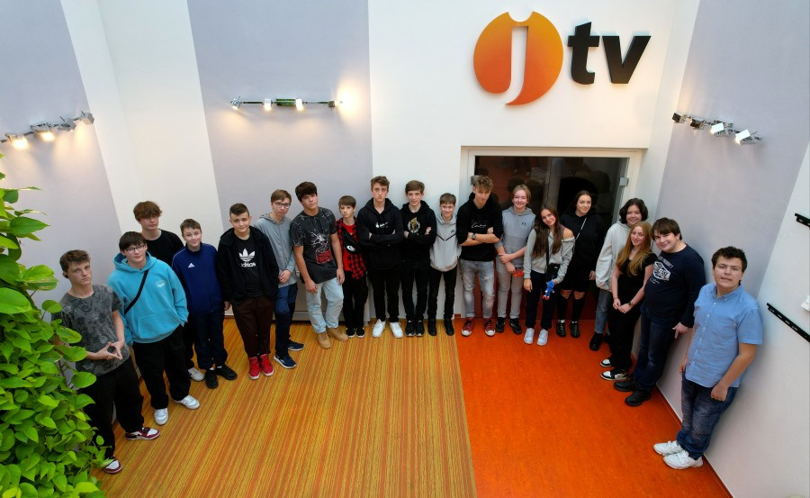 School Press Club school newspaper easily and quickly